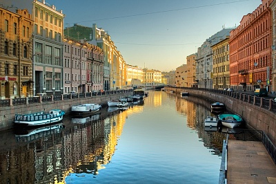 Фотообои "Русло реки. Санкт-Петербург"